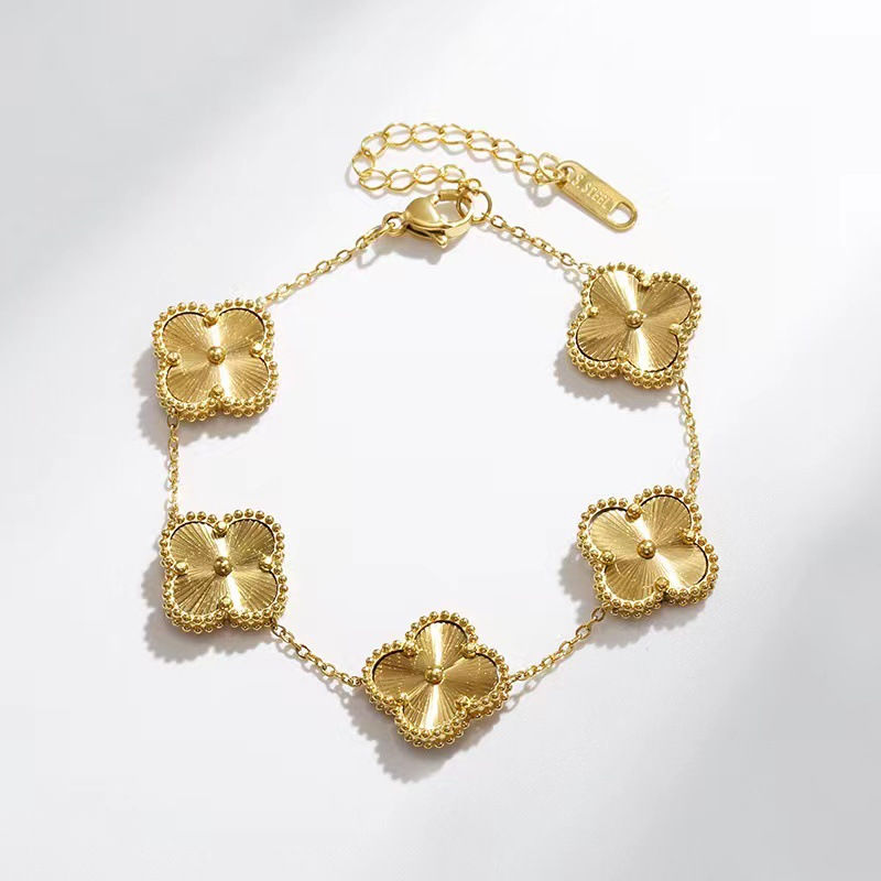 Thumbnail: Van Cleef Wristband