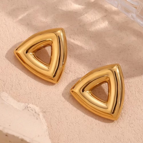 Thumbnail: Solid Triangular  Studs