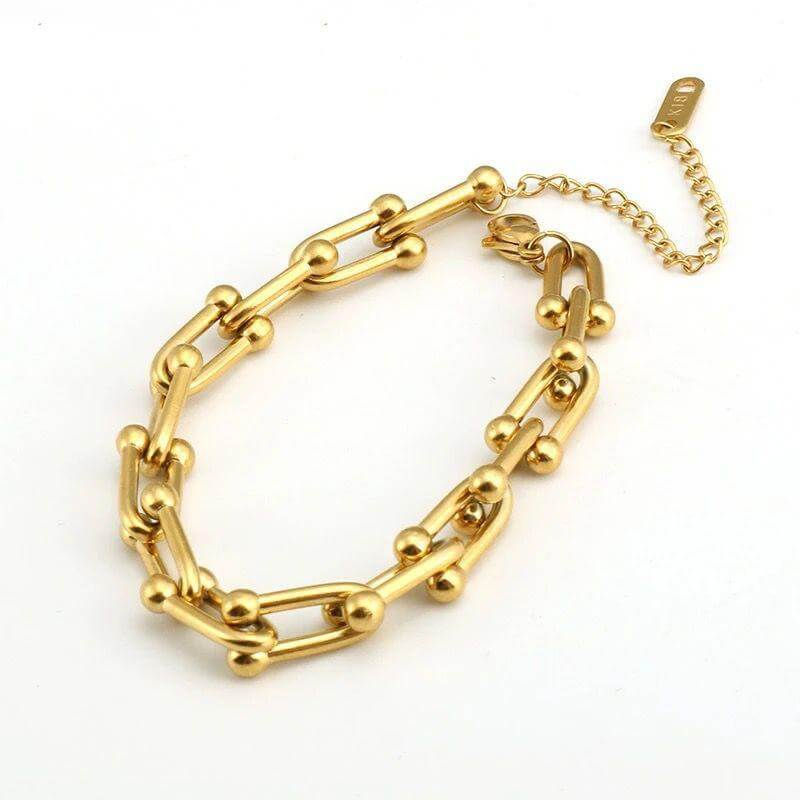 Thumbnail: Gold Paper Clip Link