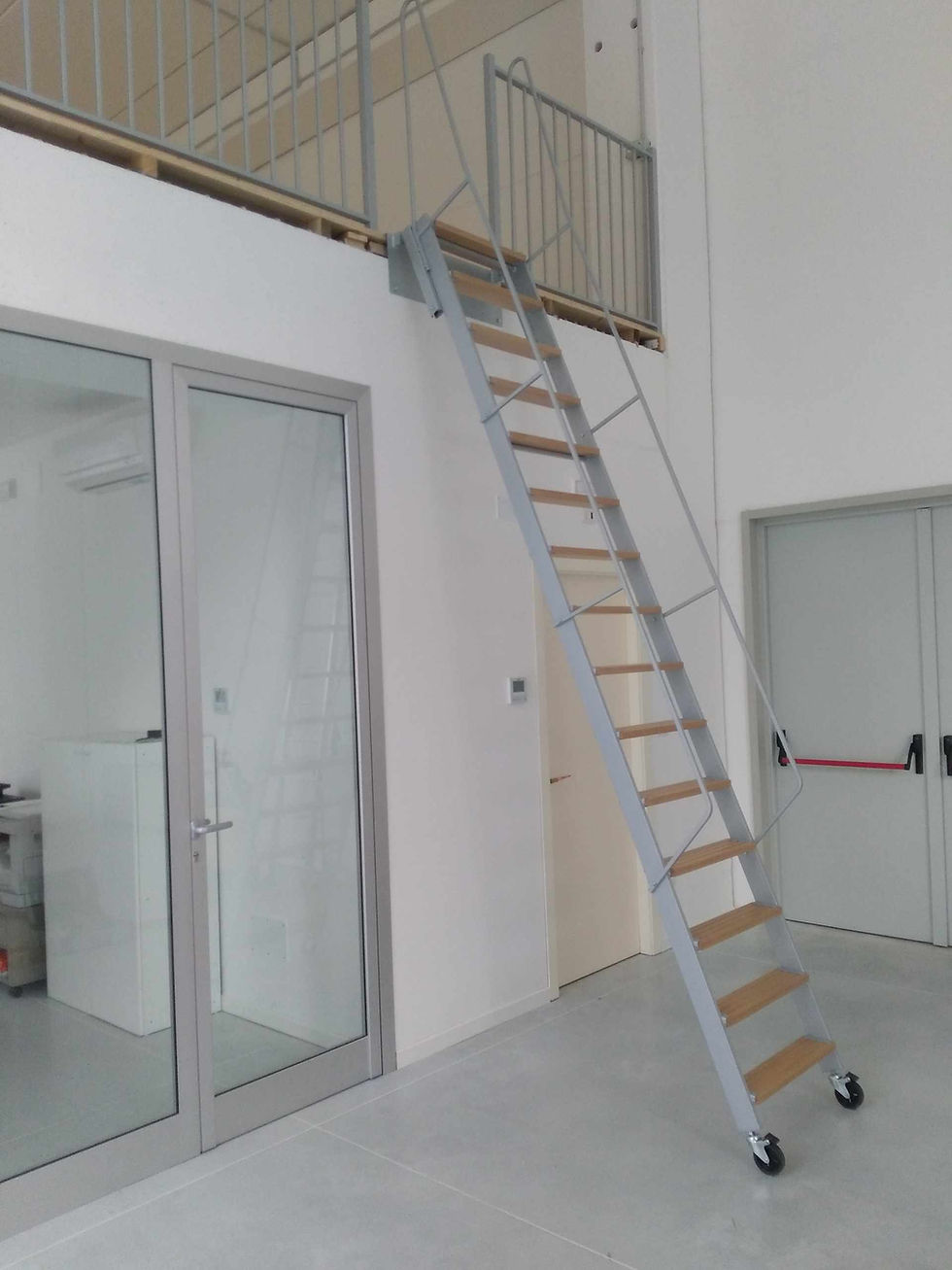 scala a rampa rigida per soppalco
