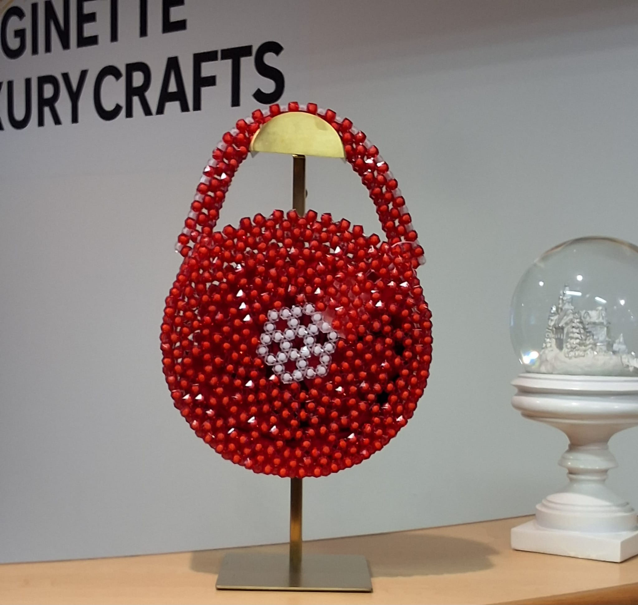 Beaded Circle Clutch - Elegant Pearl Handbag with Pearl Handle