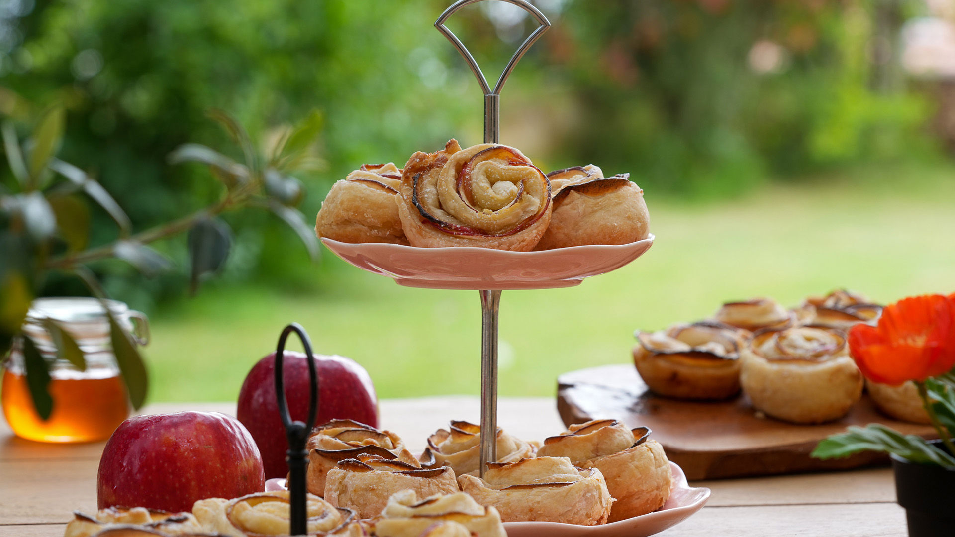 שושני מרציפן ותפוחים