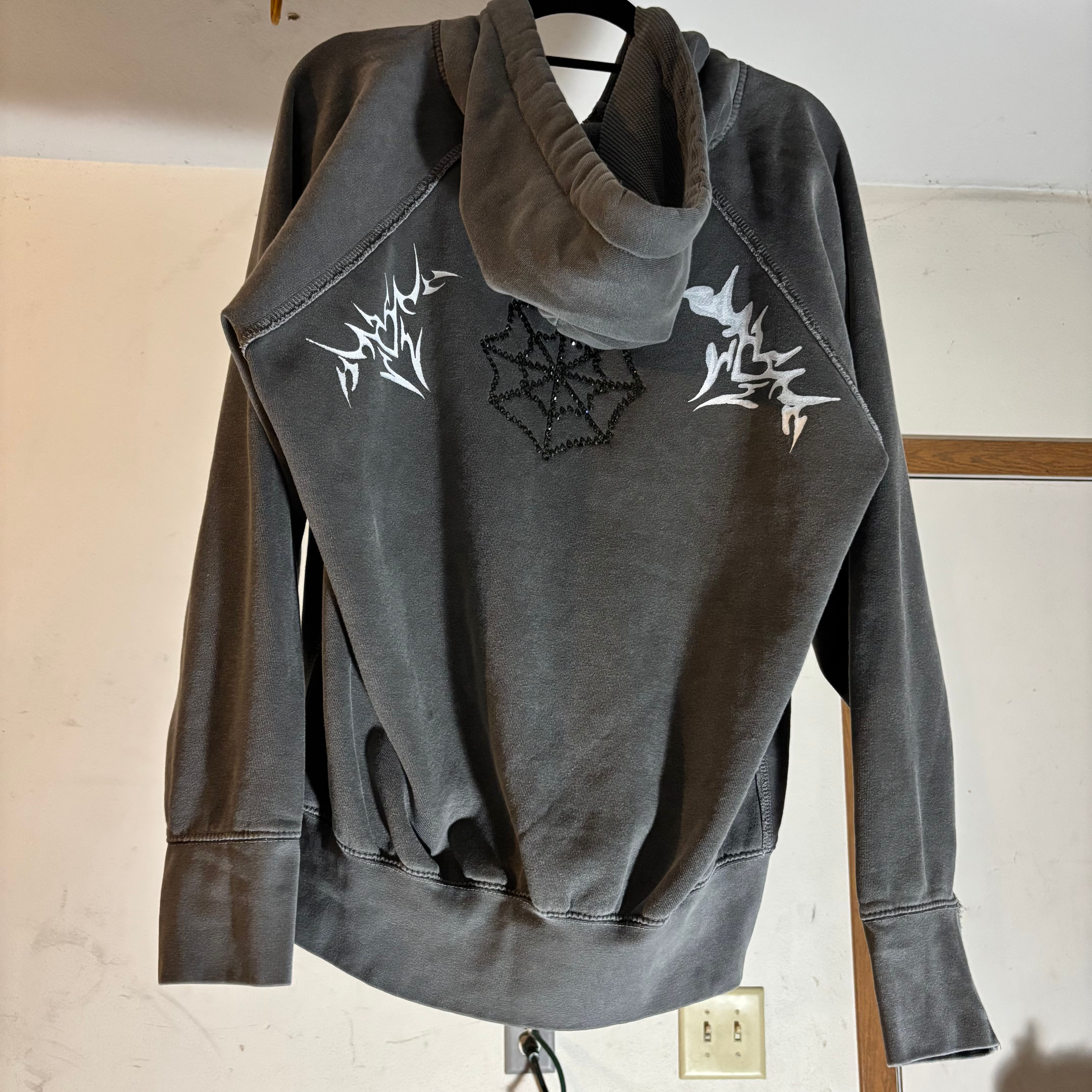 “G4llerybyf1shy” reworked 1 of 1 zip up