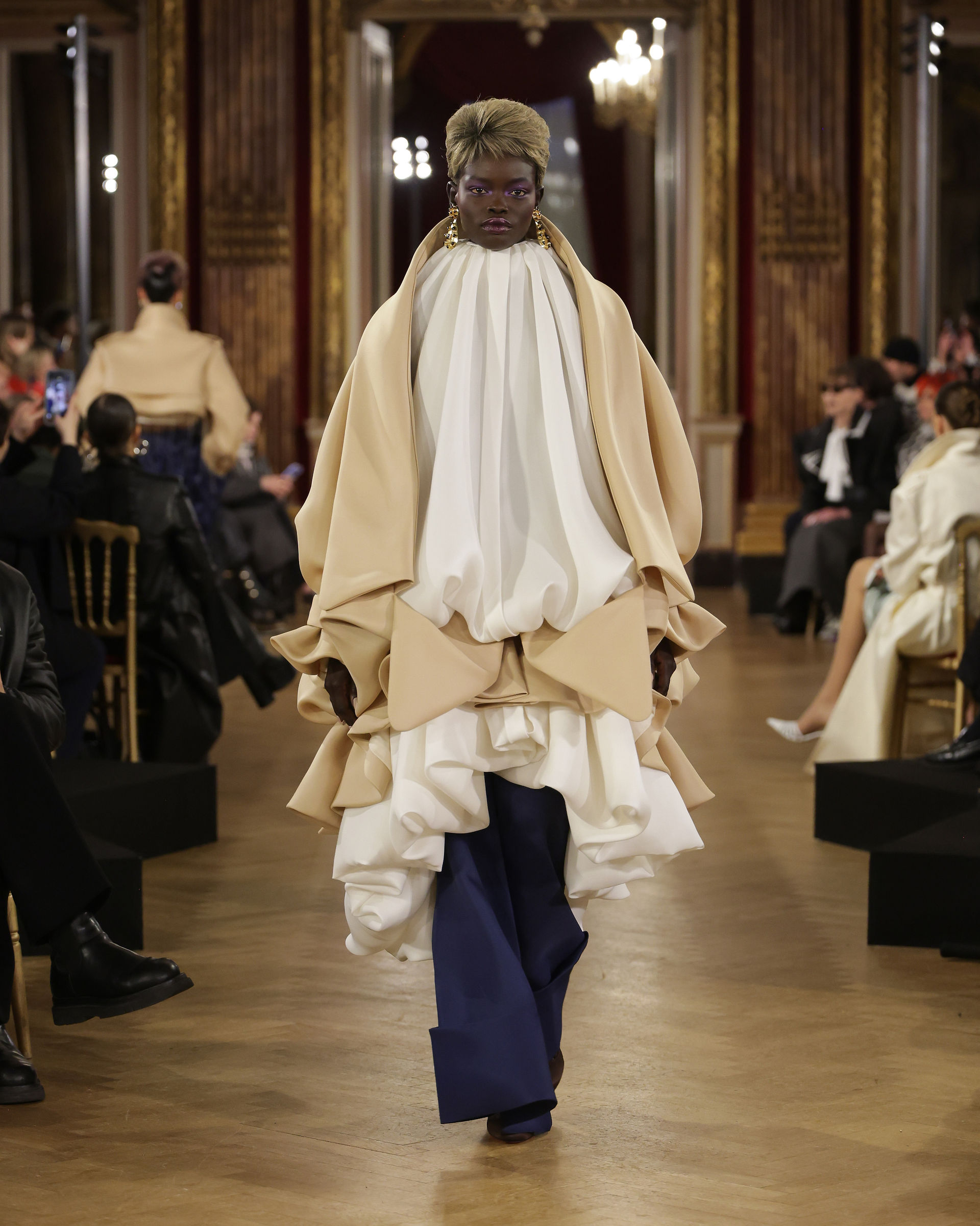 Viktor & Rolf Couture Spring Summer 2025 Collection. Paris, 29th January 2025