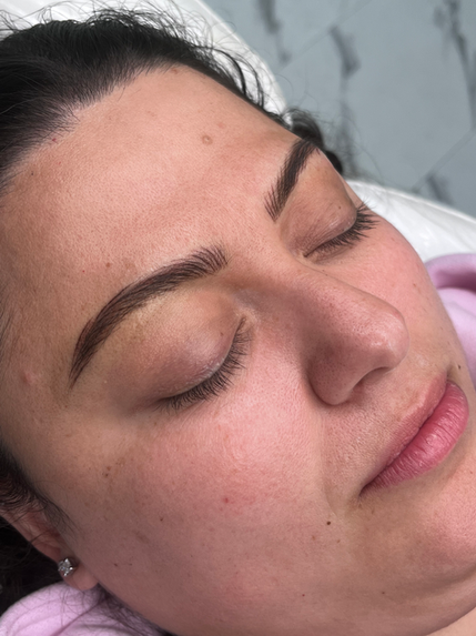 Fuller brows without the heaviness.