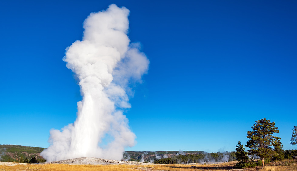eruption-of-old-faithful-in-yellowstone-national-p-2026-03-26-08-30-27-utc.jpg