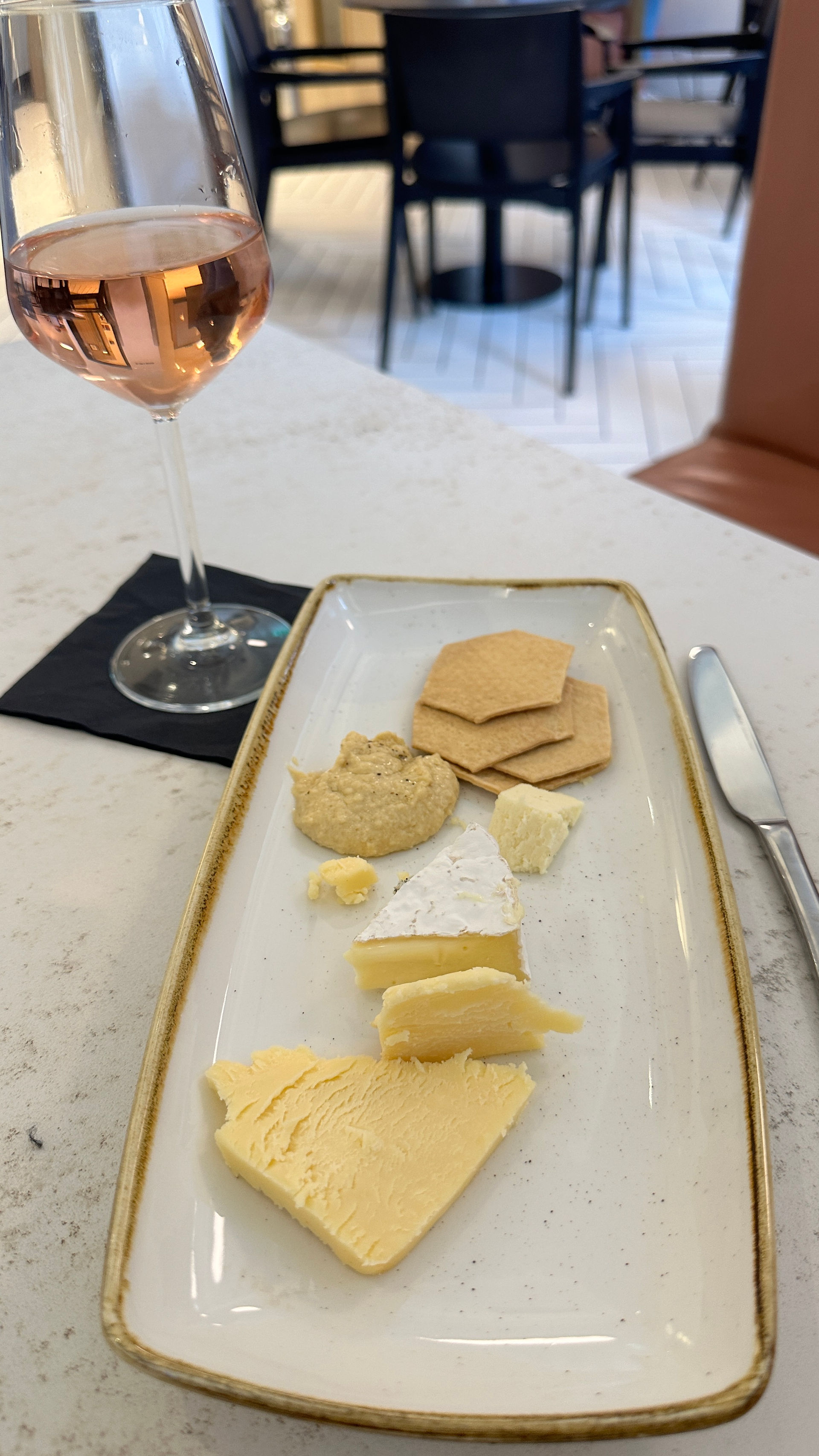 Z HOTEL GLASGOW CHEESE AND WINE