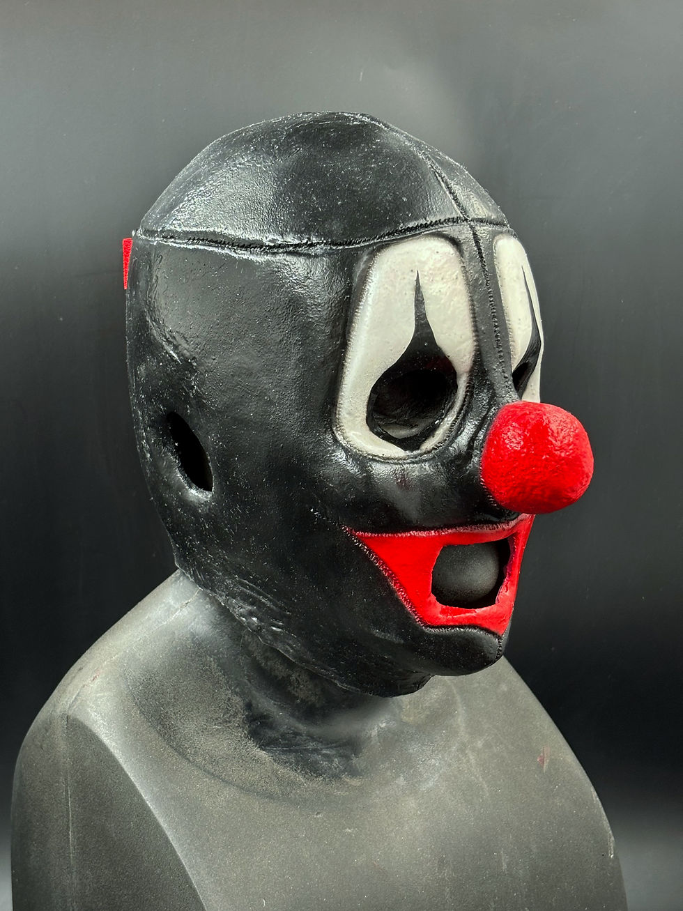 Thumbnail: Gimp (Black & Red)