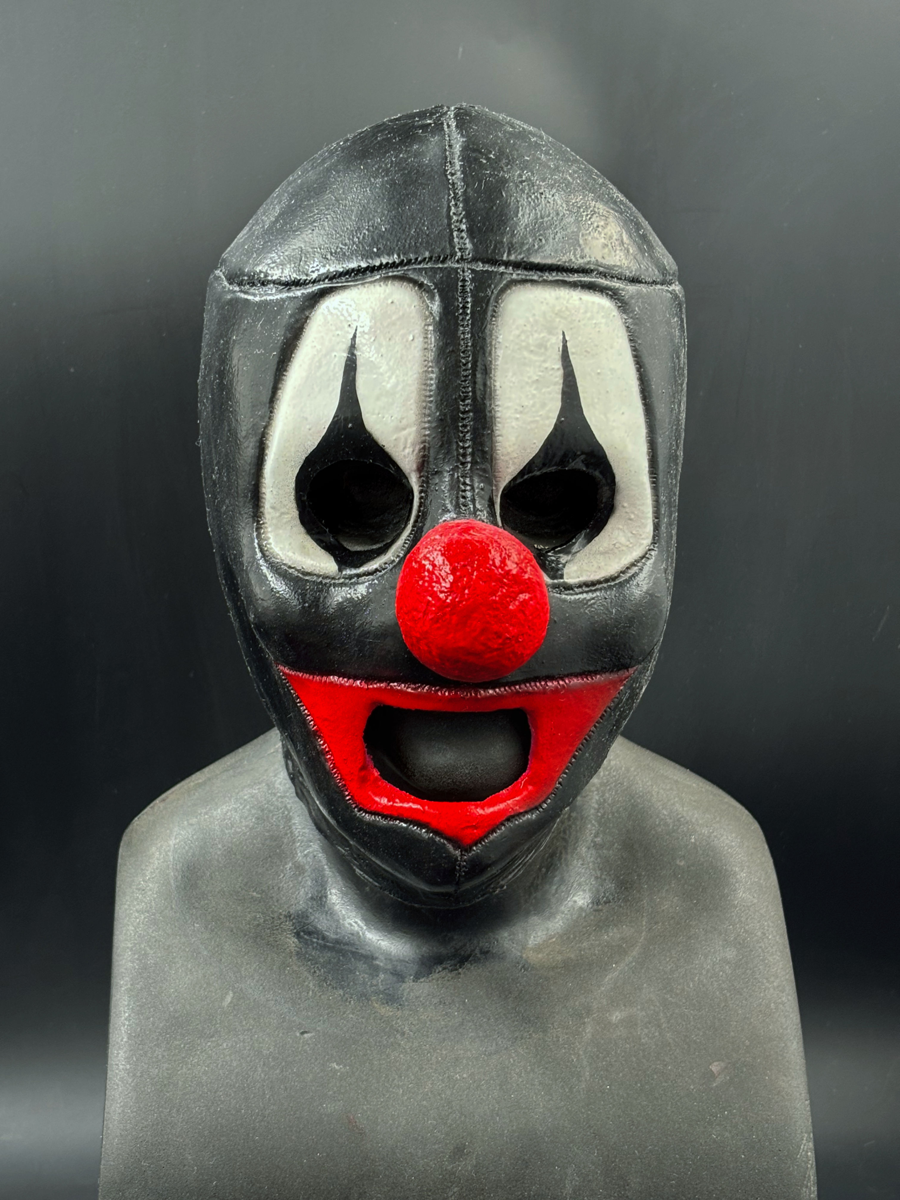 Gimp (Black & Red)