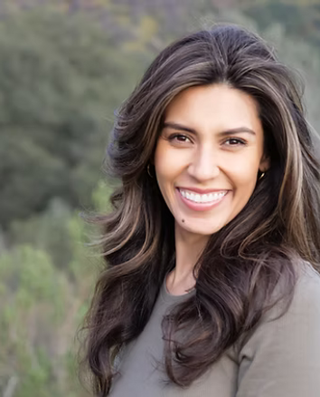 karina almanza bio photo