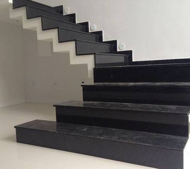 escada-em-granito-preto-sao-gabriel-1253699.jpg