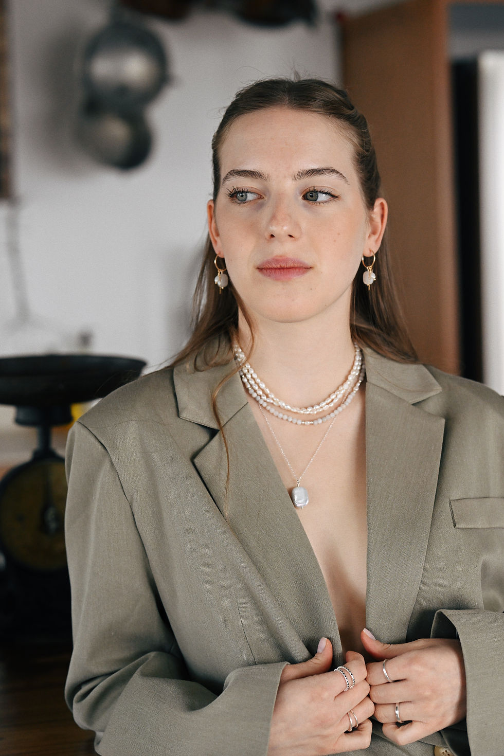 תמונה ממוזערת: One Big Pearl Necklace 