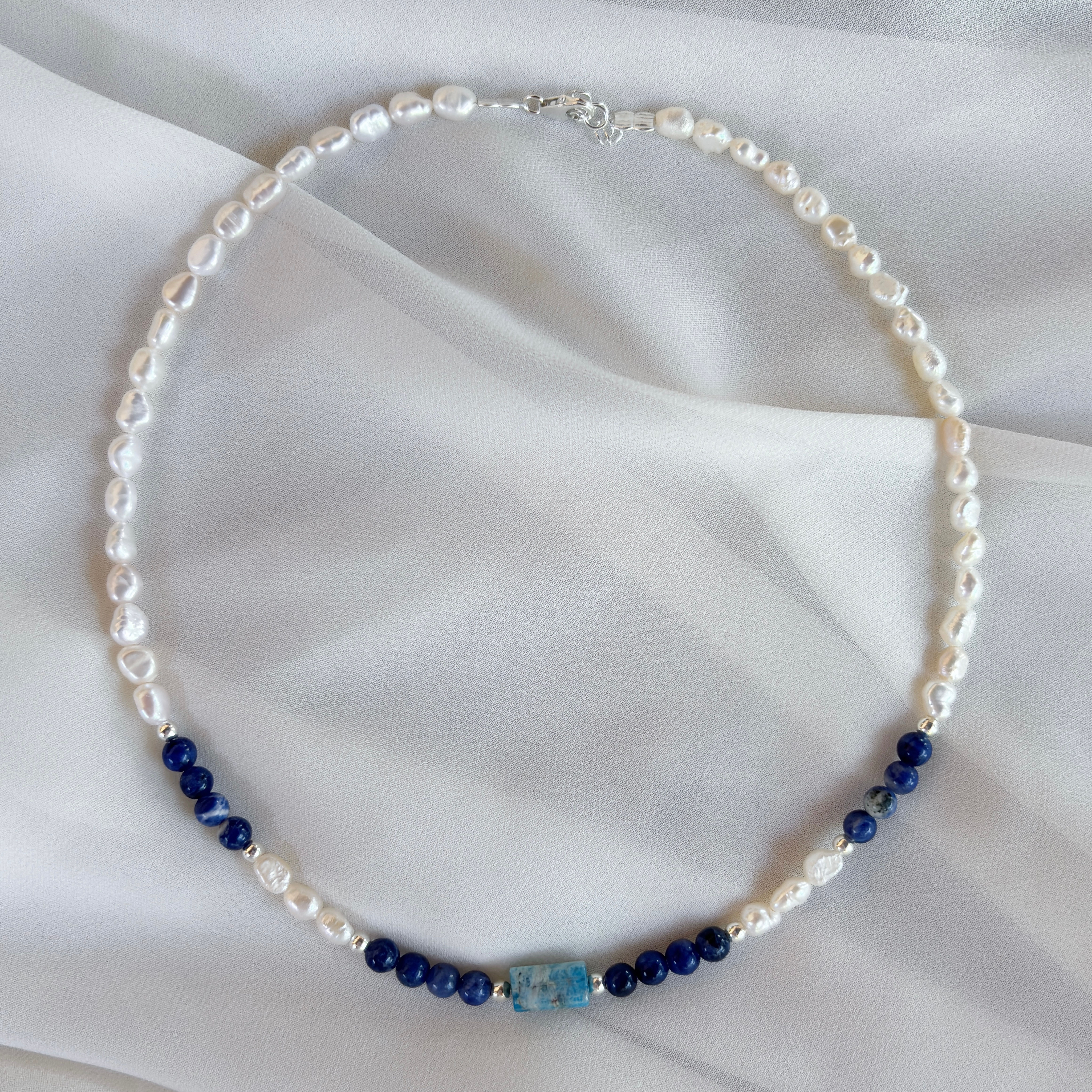 Stone Necklace Dark Blue