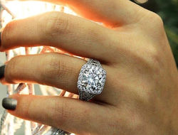 Custom diamond engagement ring