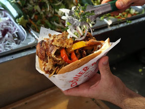🥙 Döner Without Borders: A Turkish Outdoor Picnic Food Becomes a Global Culinary Icon