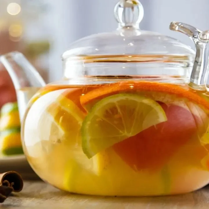 This blend supports your immune system, soothes symptoms, and helps your body recover naturally.