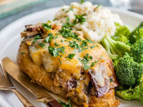 🍗 Australian Classic Alice Springs Chicken, Reimagined Keto Style 🧀🥓