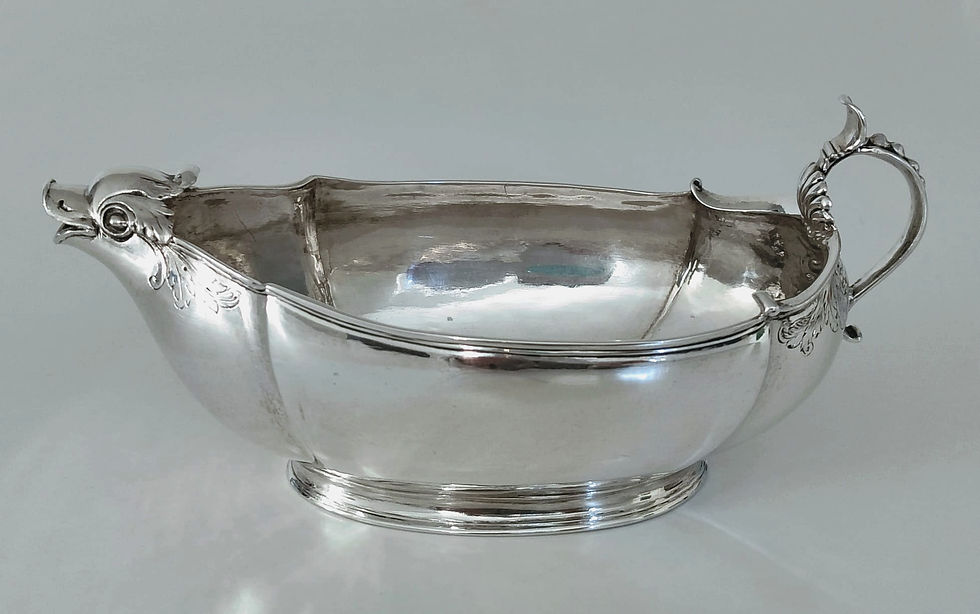Rare zoomorph sauceboat, Maaseik(BE), around 1740, makersmark VM(collection zilver.be)