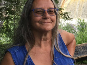 Laurie Lee Scott