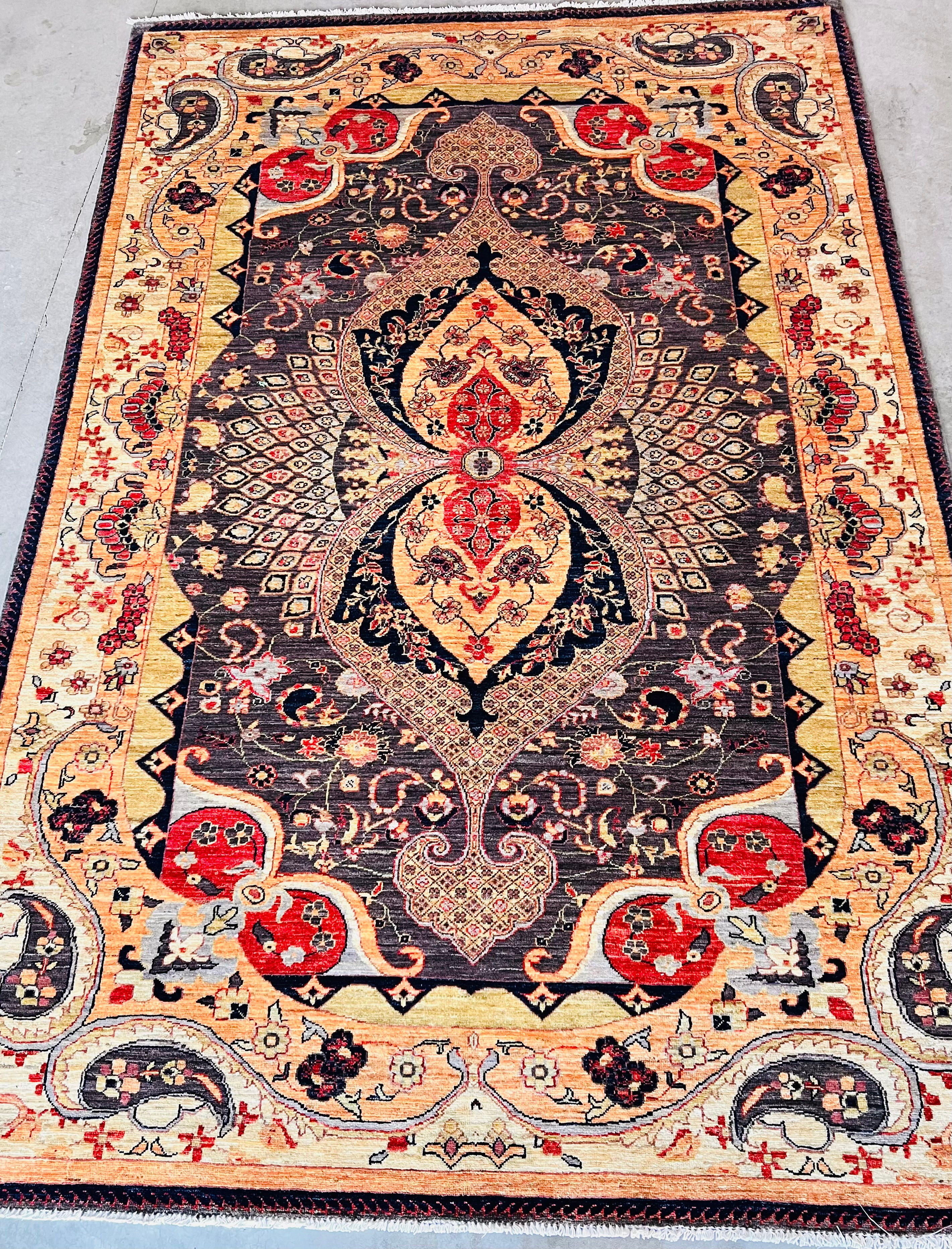 Phoenix II 8'10"L x 6'1"W