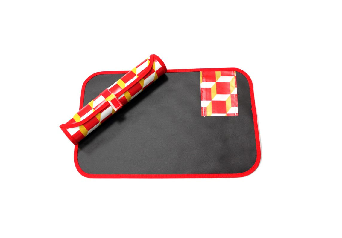 Roll-Up Draw Mat (flexible blackboard!)