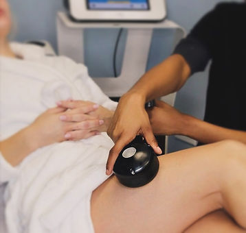Massage perte de poids à Haguenau, Christelle Torres. Découvrez mes massages spécifiques pour accompagner votre parcours de perte de poids. Contactez-moi pour plus d'informations