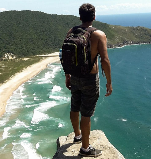 Daily life in an expat community in Florianópolis