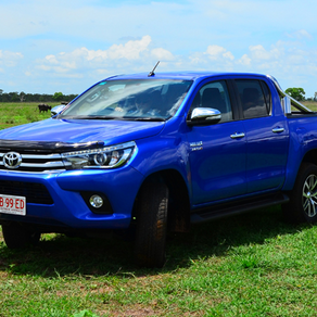 4 Wheel Driving: Toyota HiLux