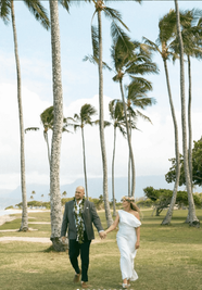 Tropical wedding at Kualoa Regional Park 