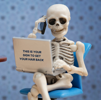 No Dejes Que la Pérdida de Cabello Te Persiga: Por Qué el Otoño es el Mejor Momento para un Trasplante Capilar