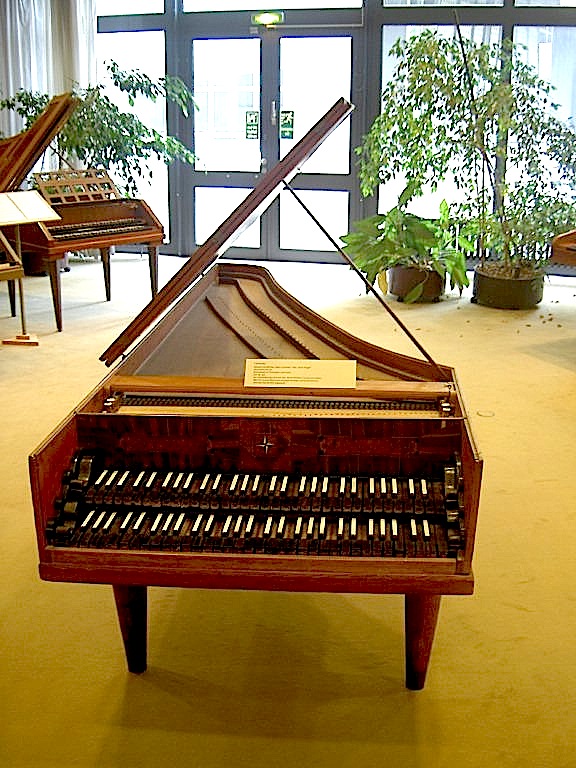 Bach-Cembalo im MIM Berlin