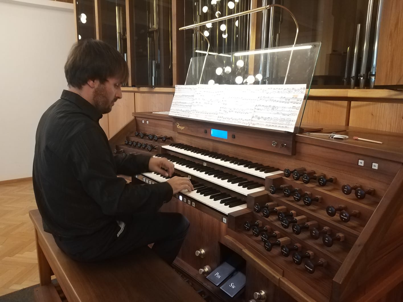 Orgel lernen online: Der komplette Leitfaden für Einsteiger