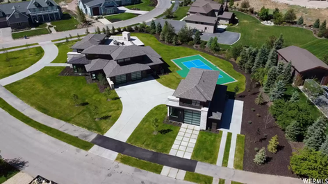 d9d9b9f57aa39371f7df84dfe769a3b5l-m3962292431od-w1024_h768_x2 copy.webp