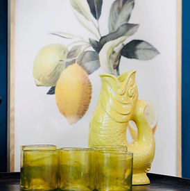 Carafe Jaune-Gluggle-Une histoire la suite-Roanne.webp