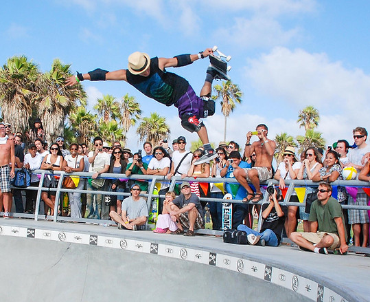 Venice beach skatepark air