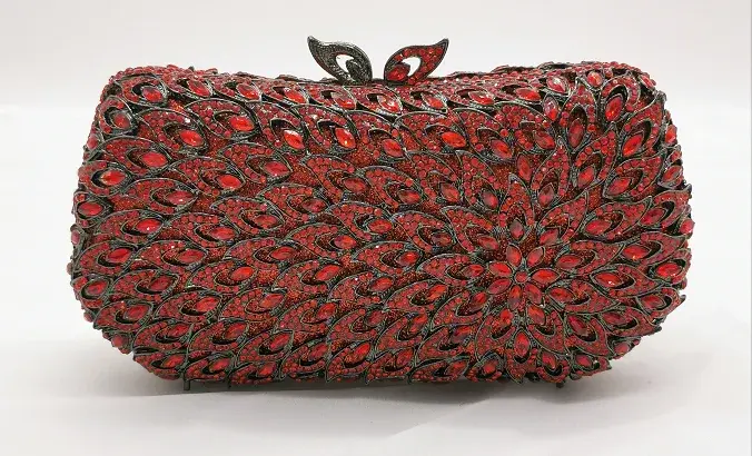 Thumbnail: Baptism Center Diamond Chain Crystal Clutch – Elegant Rhinestone Evening Bag for