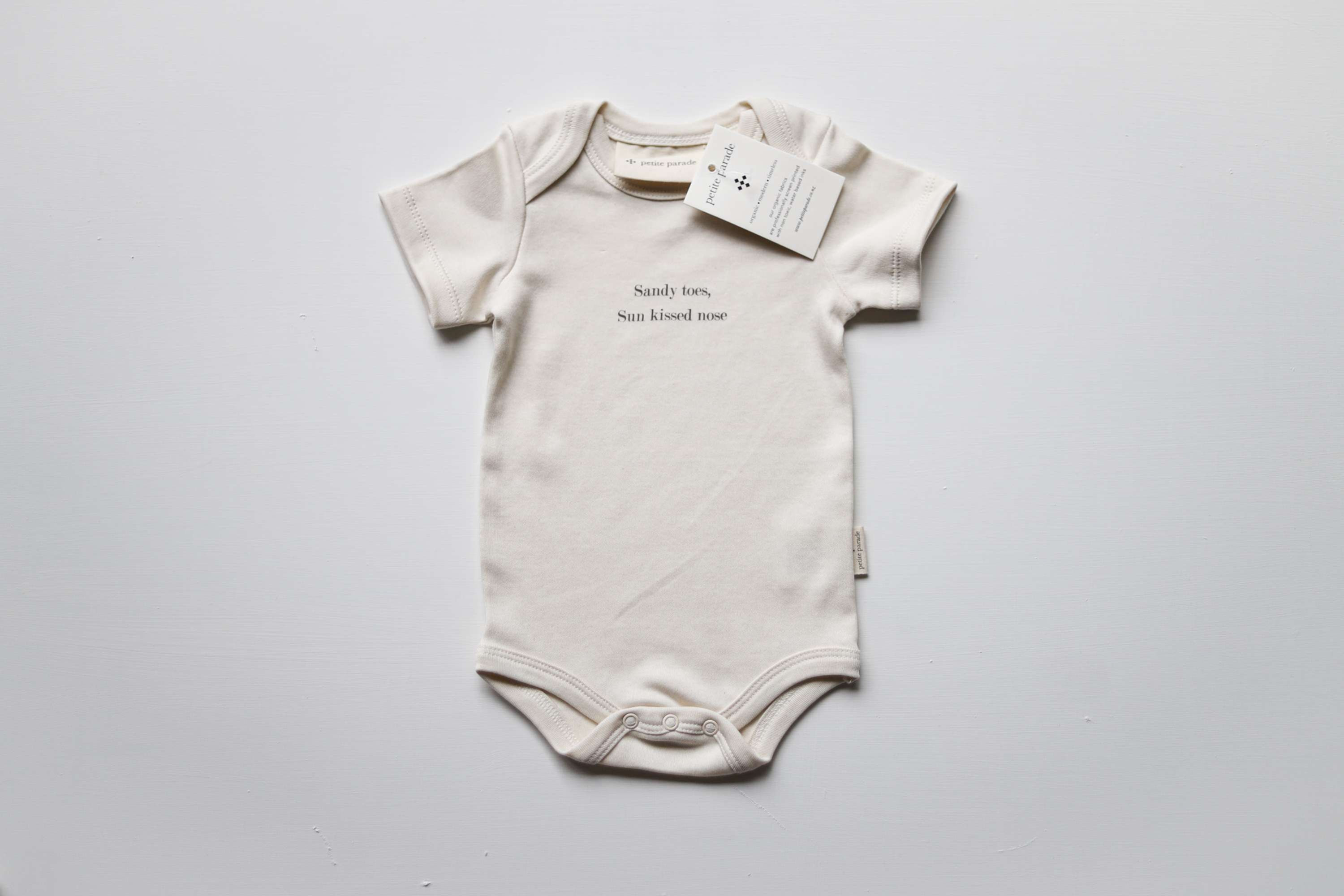Organic knit 'Sandy Toes, Sun Kissed Nose' Bodysuit S/S