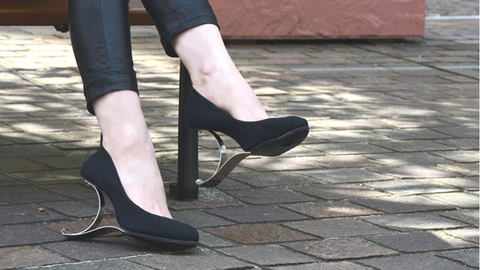 James dyson award　疲れにくいハイヒール　YaCHAIKA