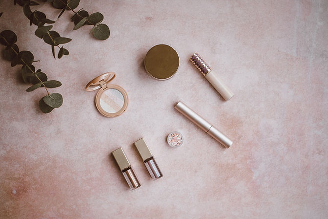 ヌードメイクアップ