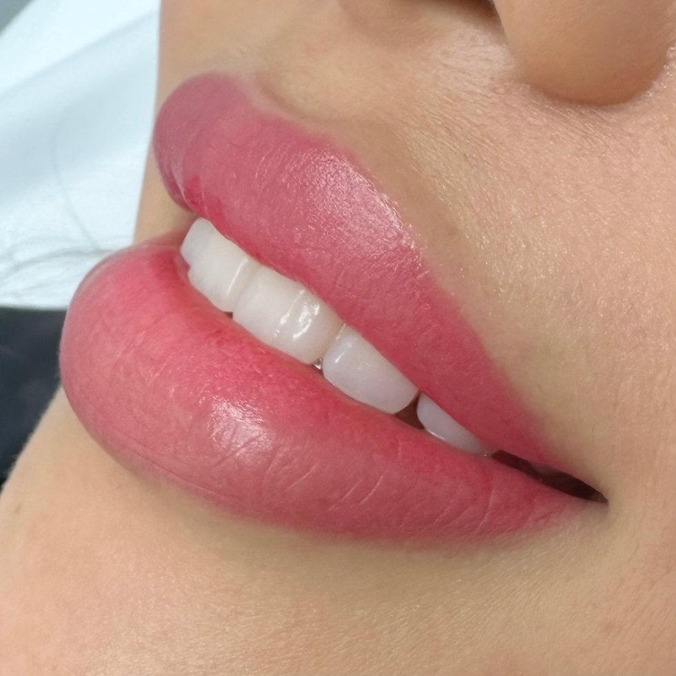 Facetune_06-08-2023-16-41-09