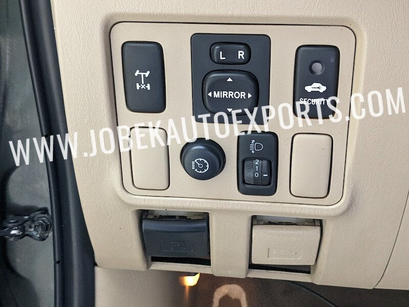 Thumbnail: 2010 Toyota Fortuner