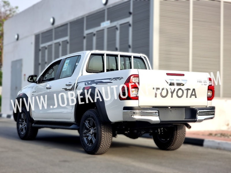 Thumbnail: 2025 TOYOTA HILUX SR5