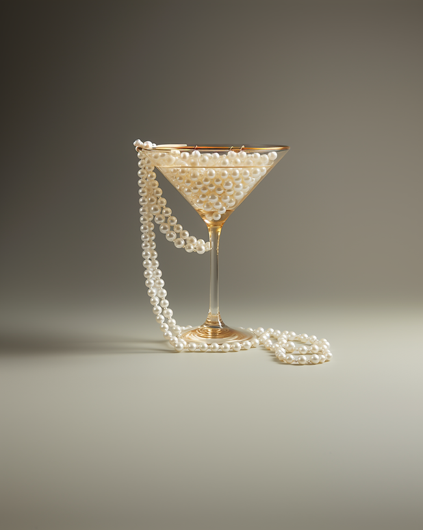 pallaviverma_hyperrealistic_cocktail_glass_full_of_50_small_pea_c0e51347-cfe0-4748-b170-e9