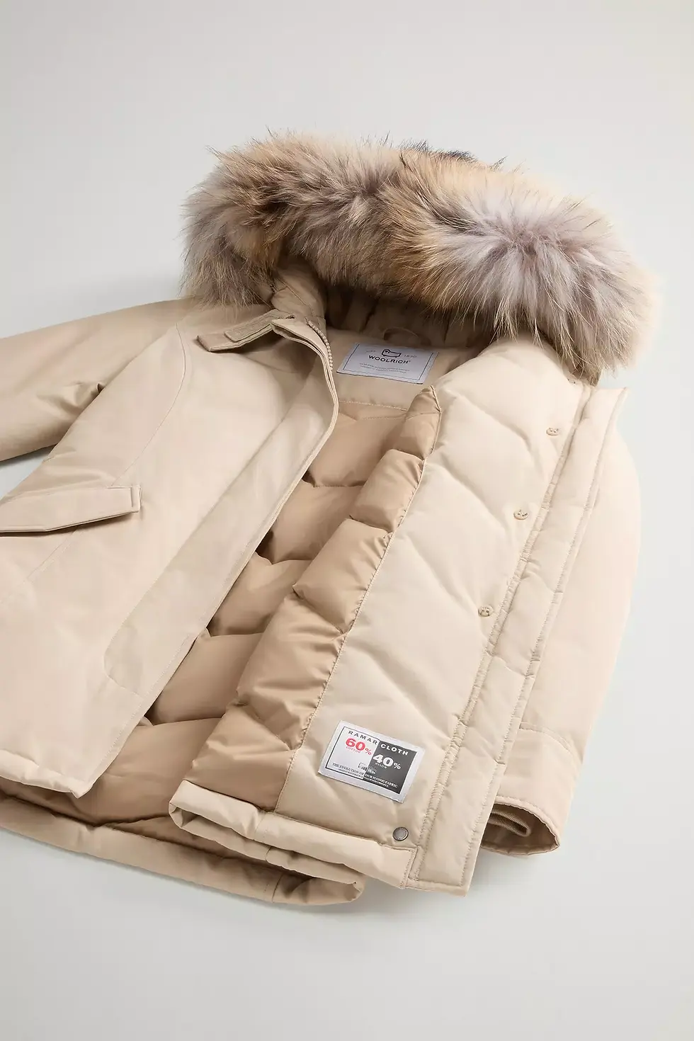 Miniatura: WOOLRICH CFWWOU0538FRUT0001_OXT ARCTIC RACCOON PARKA