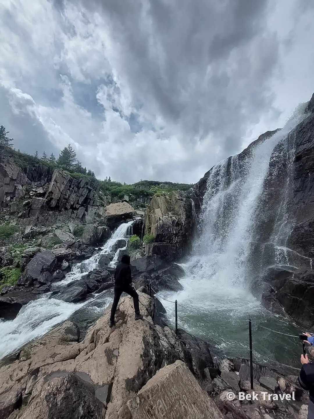 Baga Turgen Waterfall