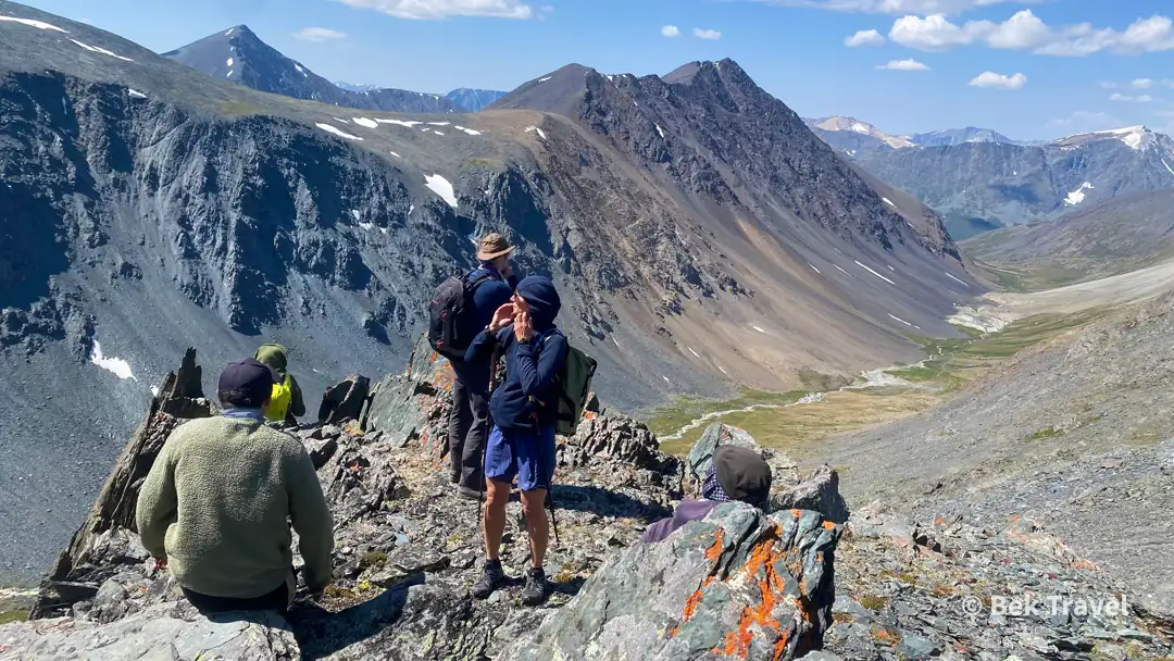 Trekking in Dakilbay (Death) Pass