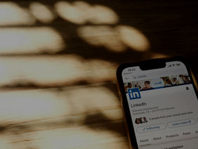Are There Service Providers That Offer LinkedIn Training for Businesses?