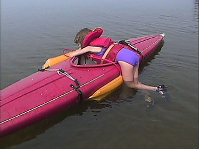 PAddler fell out of kayak