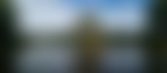 Walking among lakes and ruins