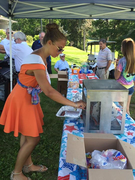 Facebook - Serving Hot Dogs and making new friends!